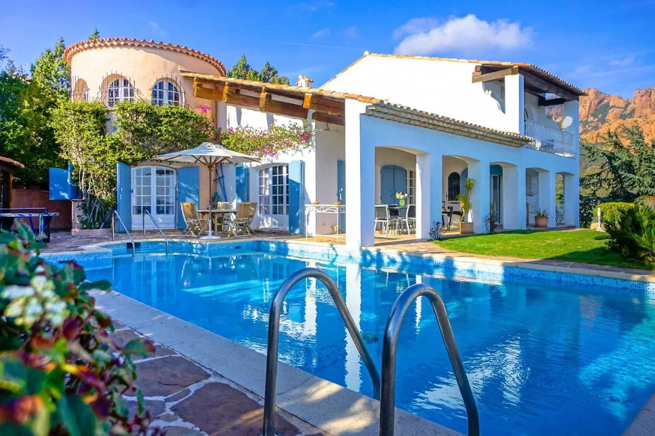Luxueuse Villa Surplombant La Mer - Vue Incroyable Saint-Raphaël Γαλλία